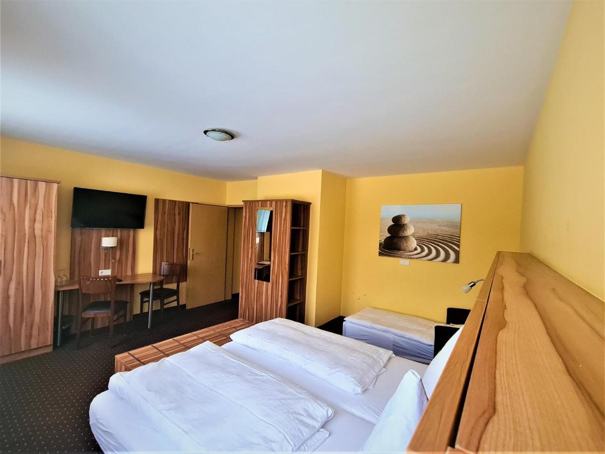 Hotel Silberhorn Norimberga Esterno foto