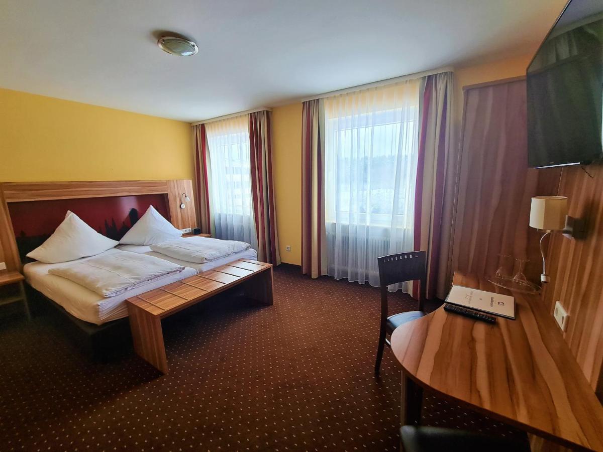 Hotel Silberhorn Norimberga Esterno foto