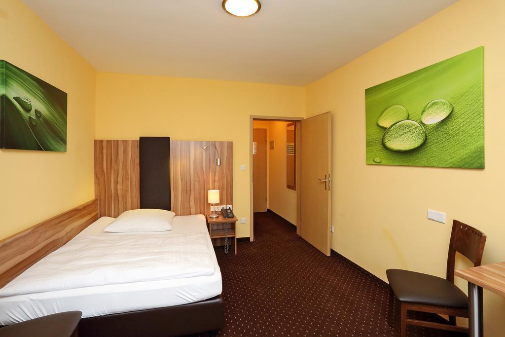 Hotel Silberhorn Norimberga Camera foto