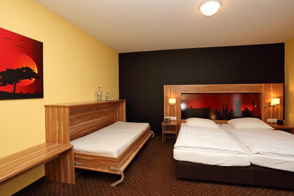 Hotel Silberhorn Norimberga Camera foto